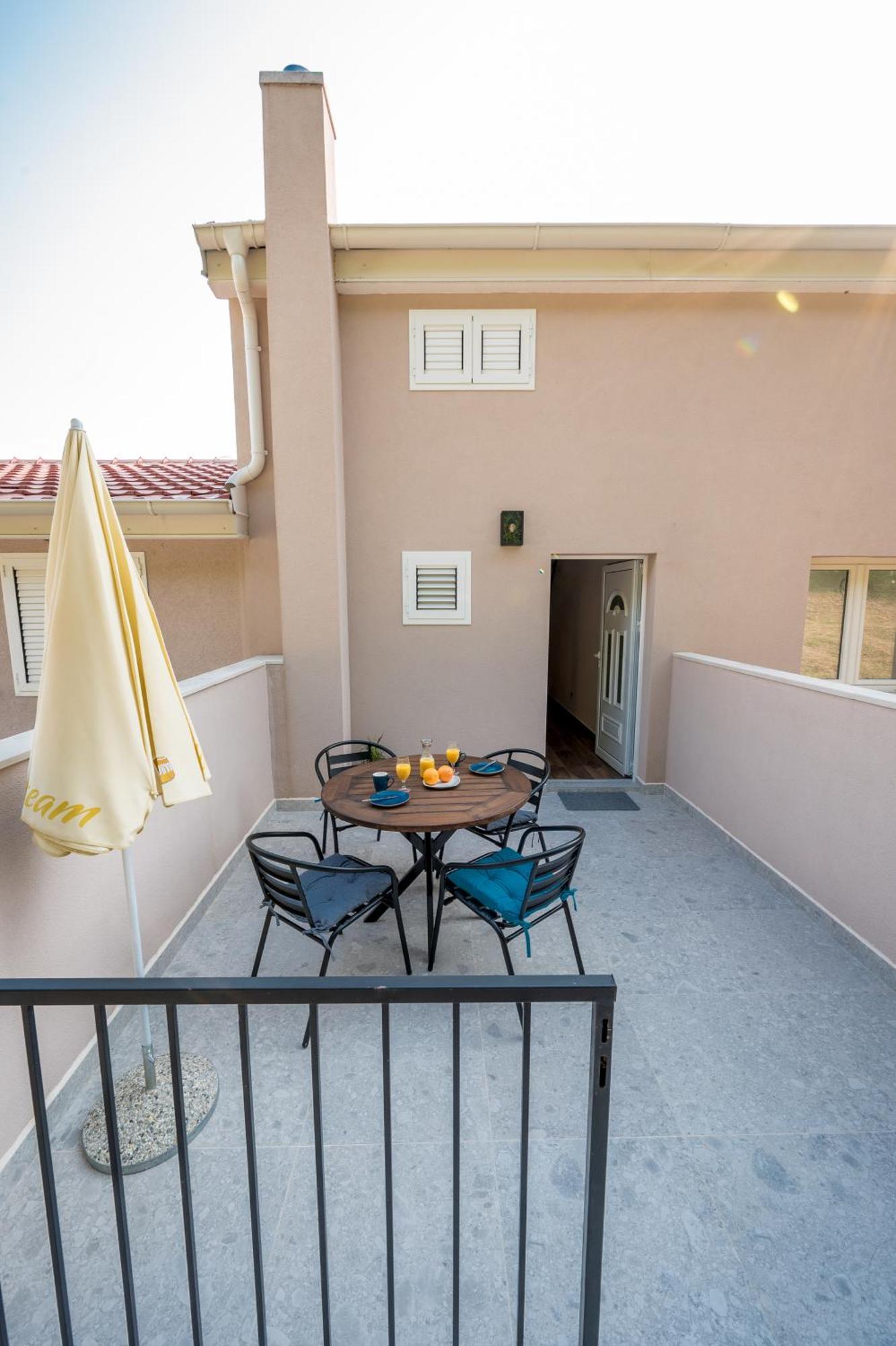 Appartement En Chene โกตอร์ ภายนอก รูปภาพ